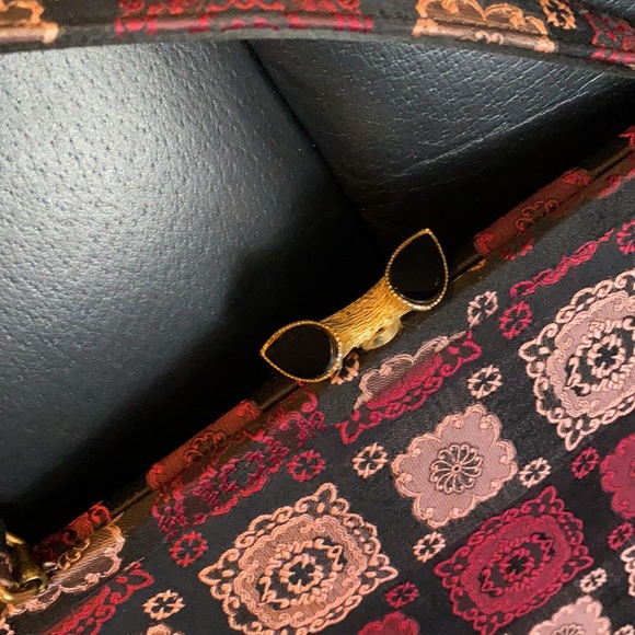 Vintage bag with chic style is perfect 🌺 - Picture 2 of 9